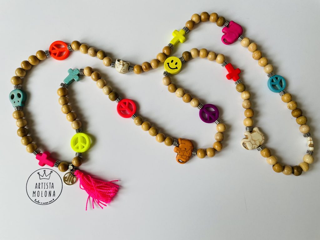 Collar madera budista